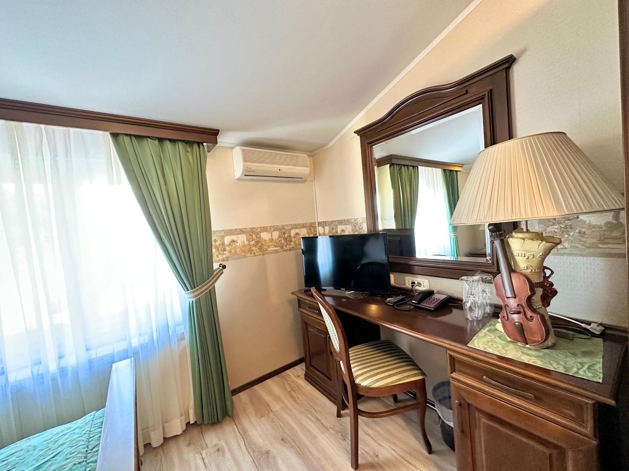 Boutique Hotel Grahor Sežana الغرفة الصورة